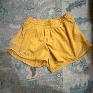 Lululemon size 4 orange hotty hot shorts